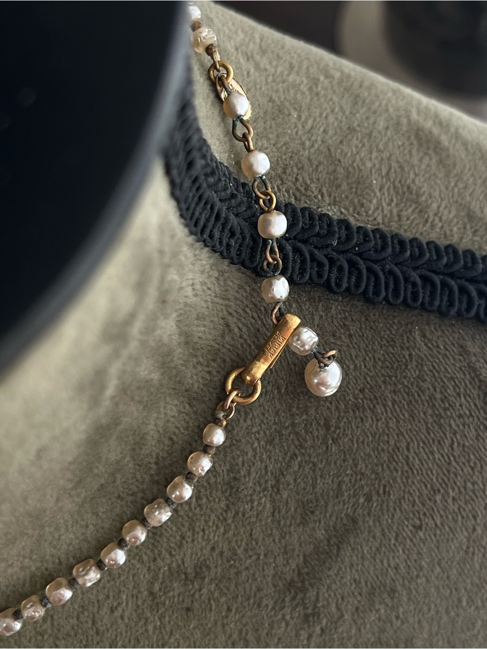 Vintage Miriam Haskell Mini Beige Glass Baroque Pearl Beaded Choker Necklace - Picture 2 of 3